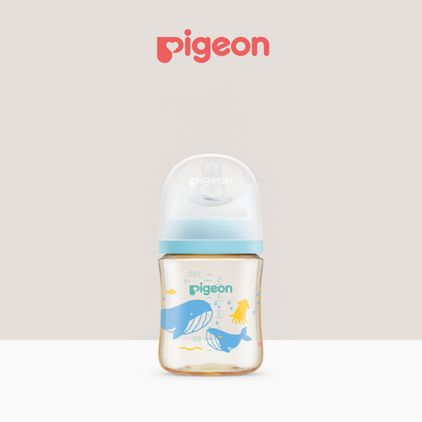 Pigeon SofTouch™ Wide Neck PPSU Nursing Bottle (Blue Whale Design) – Lightweight and durable baby bottle made from PPSU, featuring a soft teat, anti-colic system, and a blue whale print. Ideal for travel and easy feeding.
